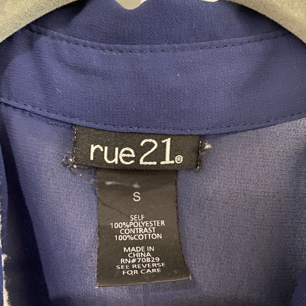 Blouse - Picture 2 of 2